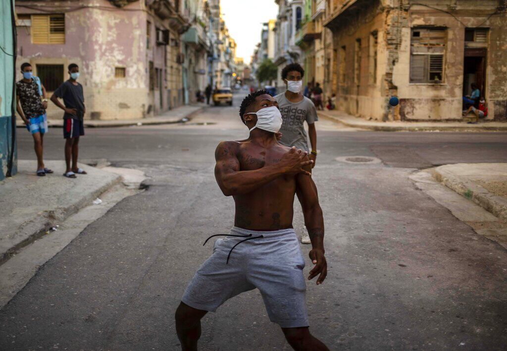 APTOPIX Cuba Virus Outbreak
